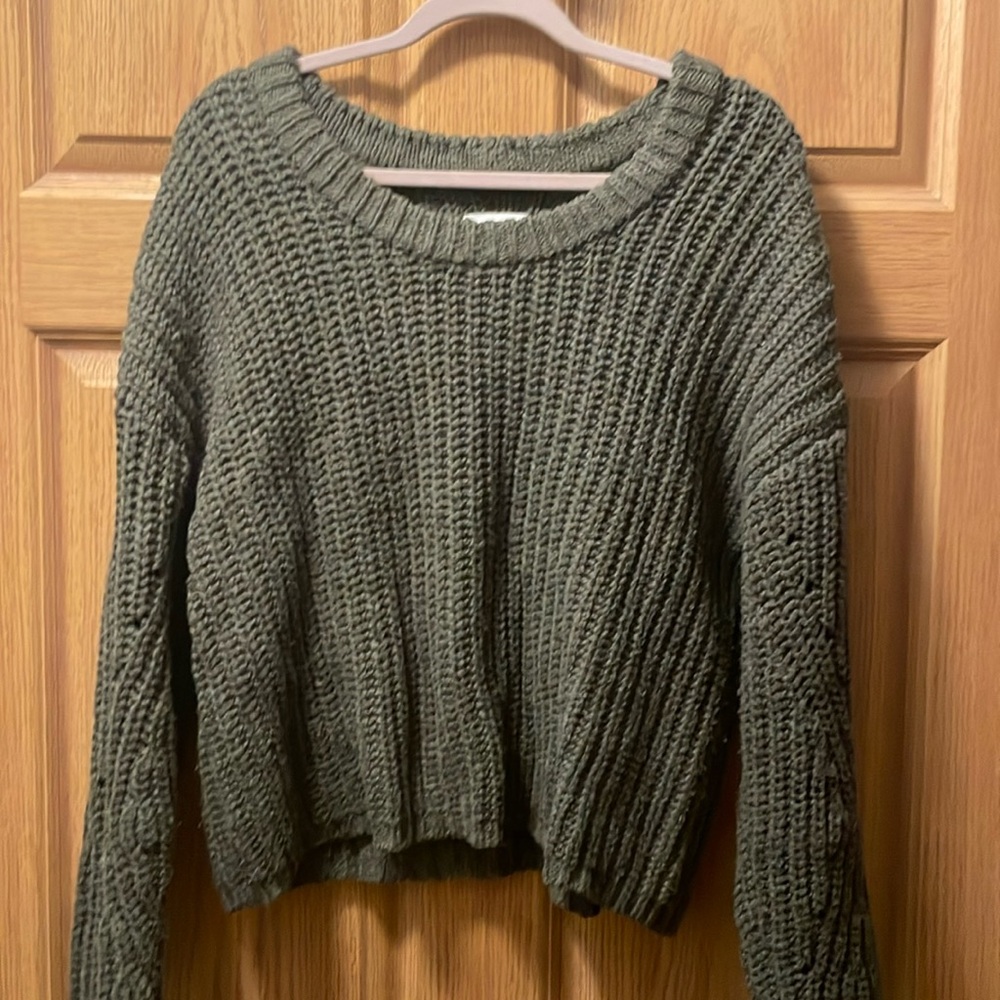 Aerie green sweater